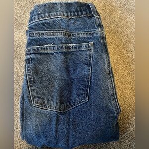 AE Super High Waisted Straight Jean - Size 8